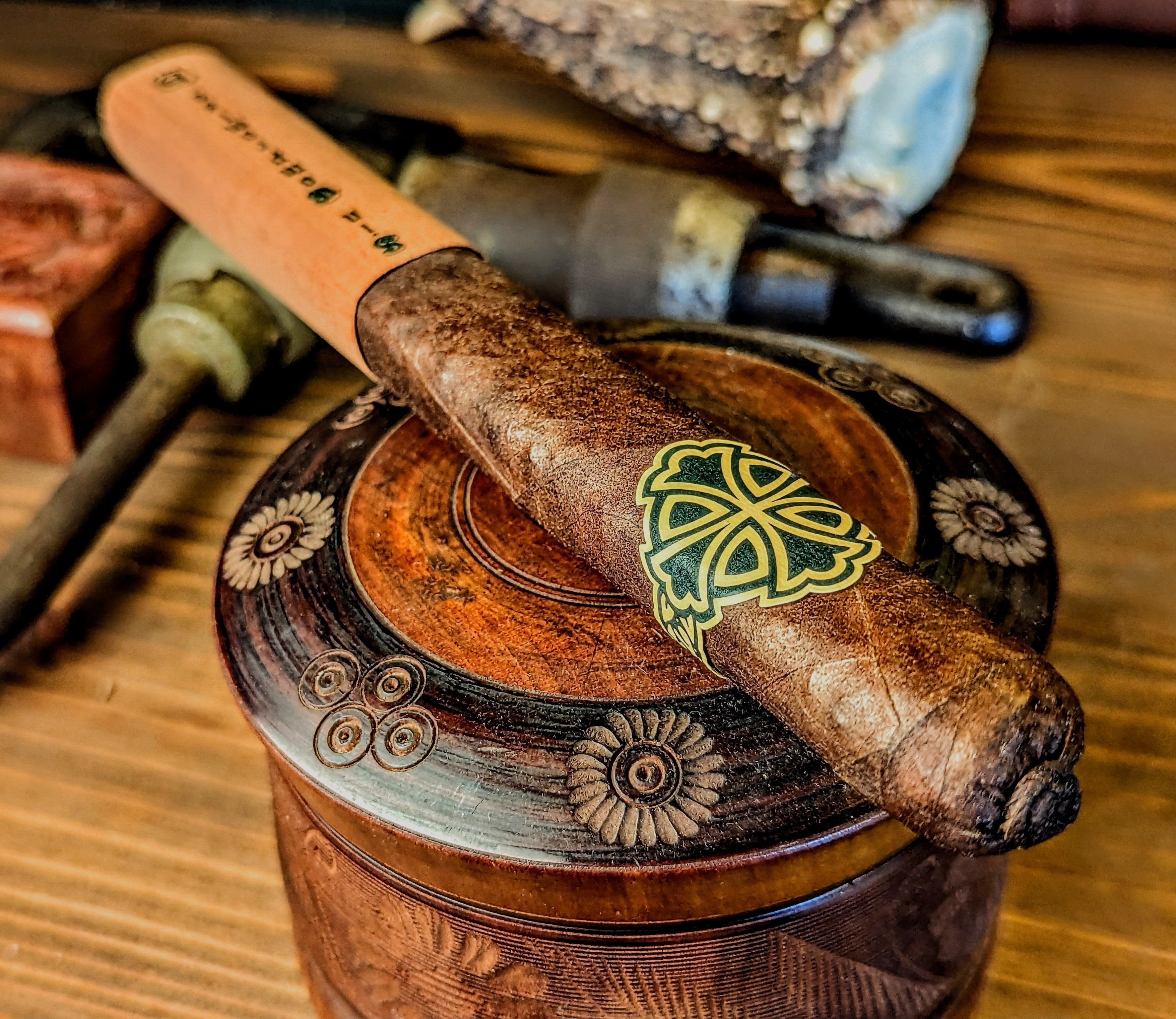 Dunbarton Tobacco & Trust Sin Compromiso