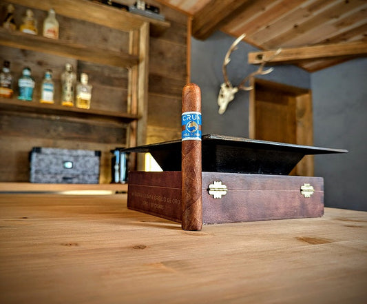 Crux Cigars "Bull & Bear" Review: Horn to Hoof & Roaring for Honey