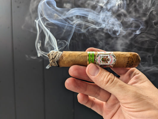 Gran Habano "Connecticut #1" Review: Honeysuckle Vines & Value Pricing