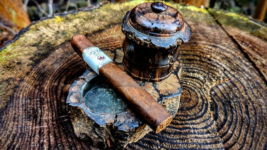 Joya de Nicaragua "Silver" Review: Breakfast Cigar Box-Pressed Bliss