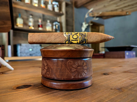 Oscar Valladares "2012 Connecticut" Review